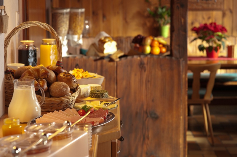 boulangerie-ROQUEBRUNE SUR ARGENS-min_breakfast_buffet_food_restaurant_meal_hotel_plate_fresh-718745